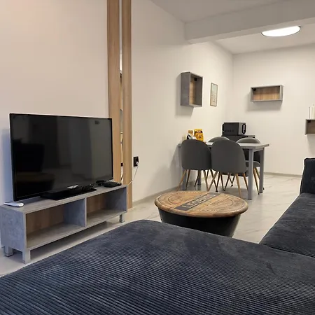 Skyline Апартамент *