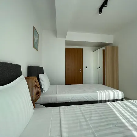 Skyline Апартаменты *