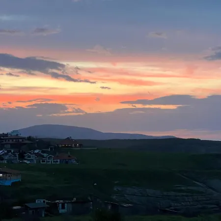 Skyline Апартаменты *